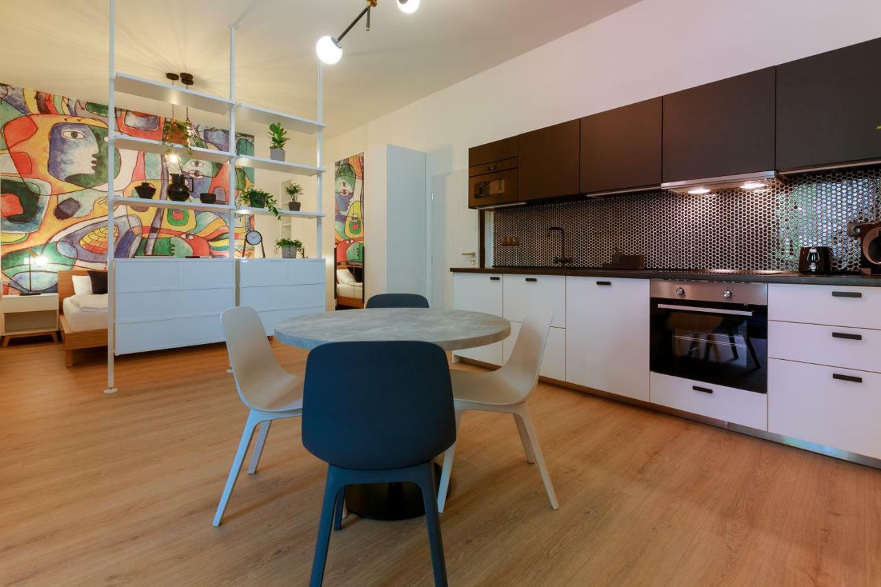 Avantgarde Apartments プルゼニ エクステリア 写真